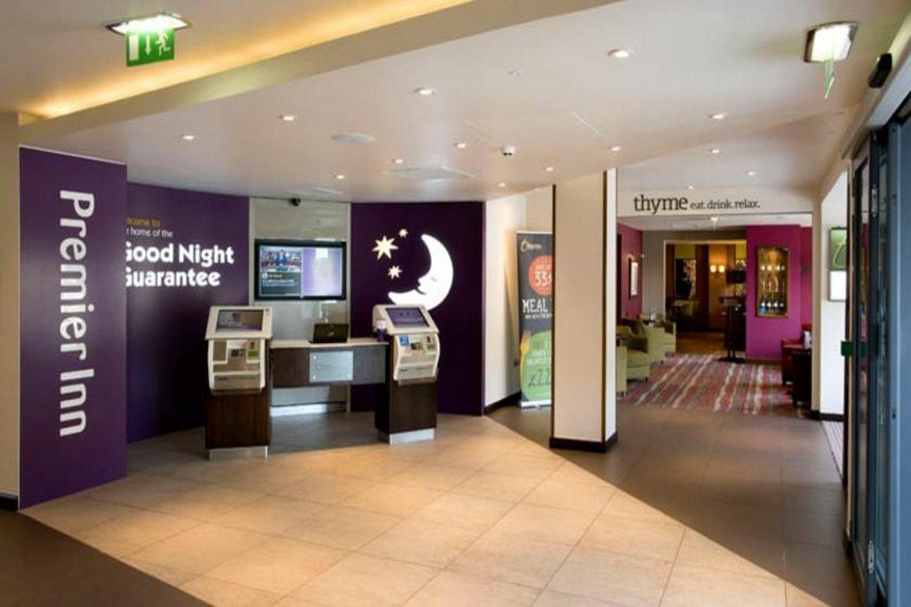 Premier Inn Aberdeen Airport - Dyce Bagian luar foto
