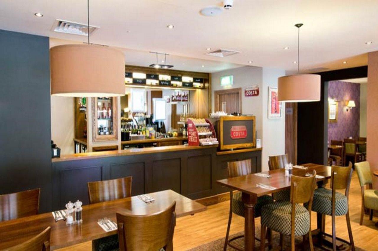 Premier Inn Aberdeen Airport - Dyce Bagian luar foto