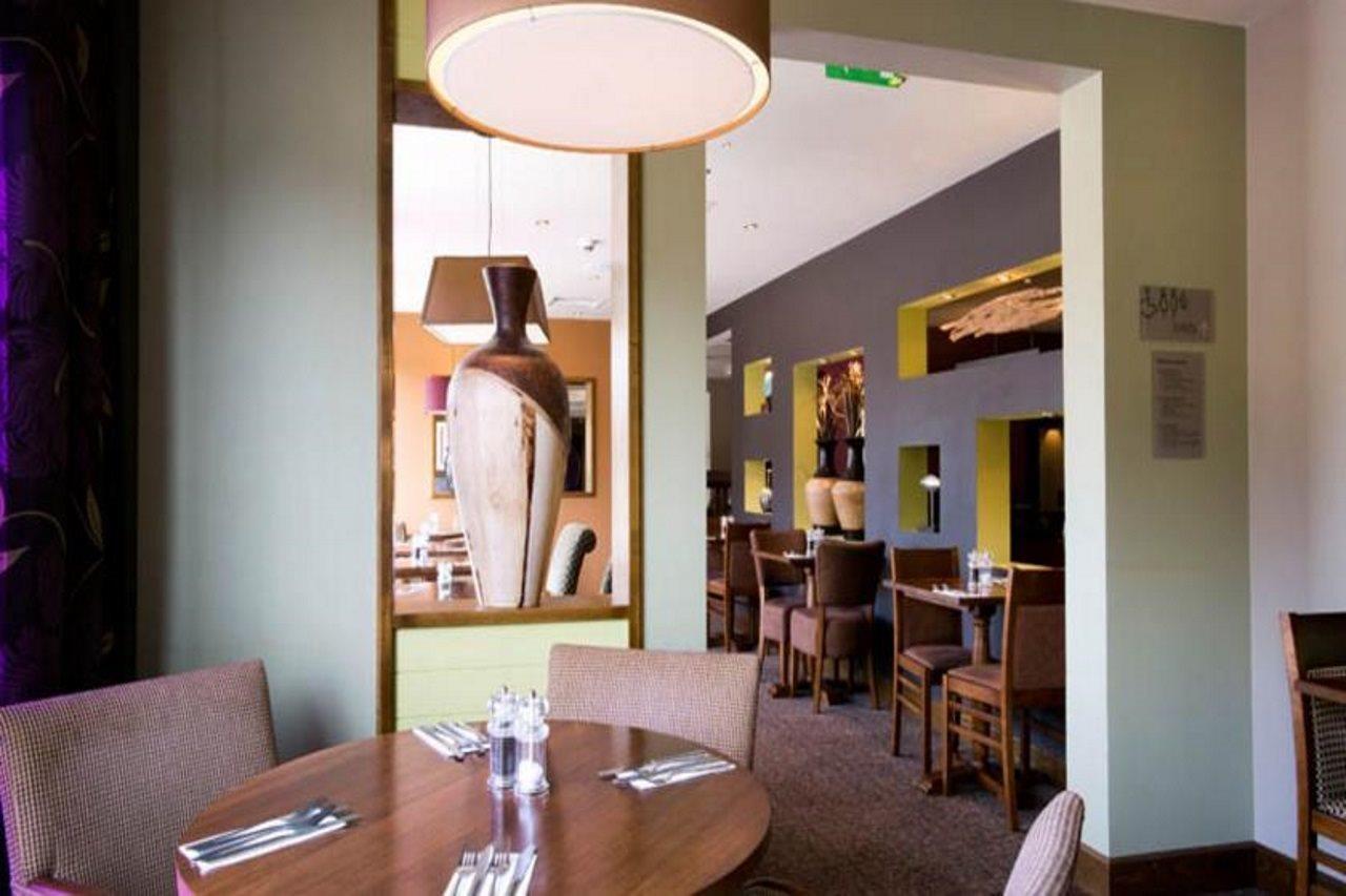 Premier Inn Aberdeen Airport - Dyce Bagian luar foto