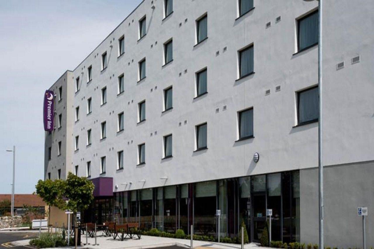 Premier Inn Aberdeen Airport - Dyce Bagian luar foto